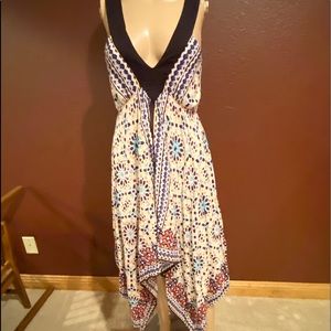 FOREVER21 Flattering V-neck Dress